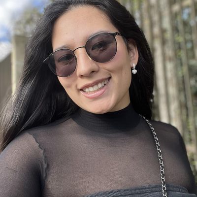 Mariana, 27