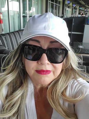 Cynthia, 58