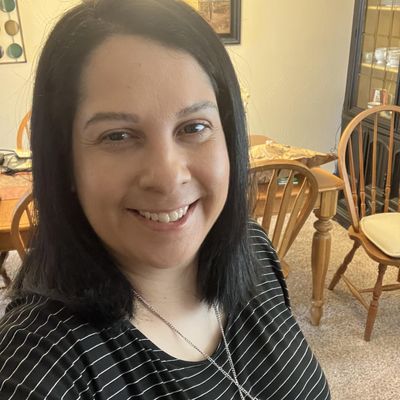 Lynn, 42