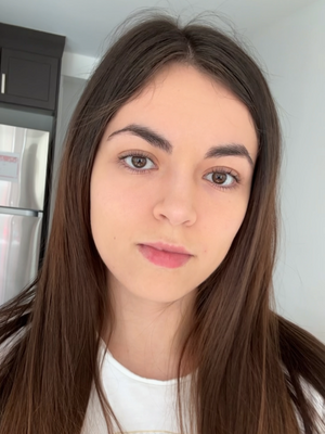 Marisol, 25