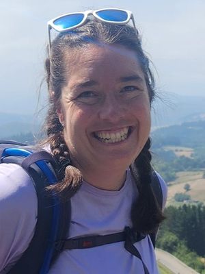 Maggie, 28