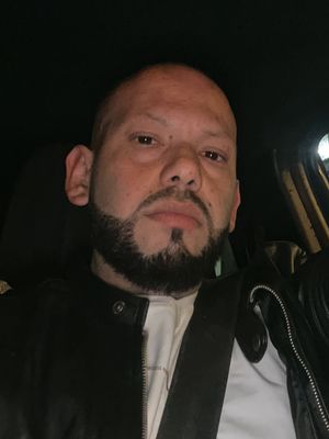 Manuel, 36