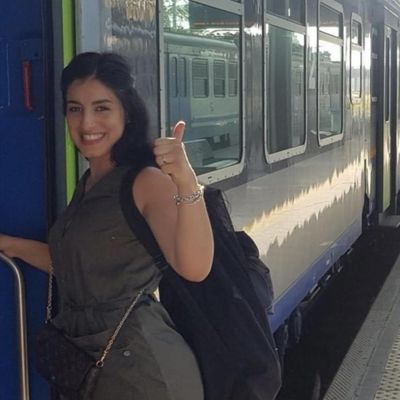 Sofia, 31