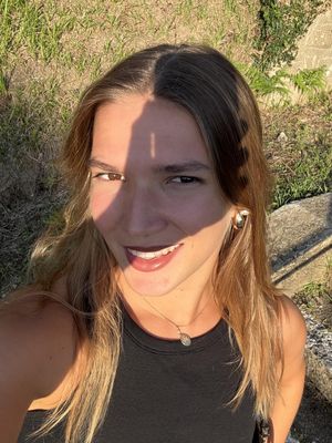 Isabella, 20