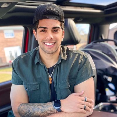 Alan, 28