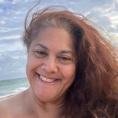 Joanne, 46