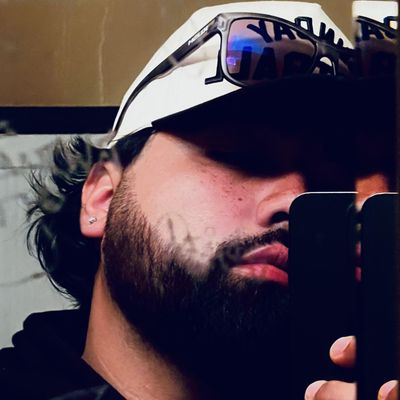 Sam, 28