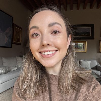 Regina, 26