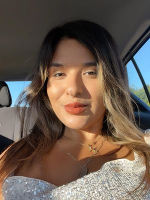 Fernanda, 25