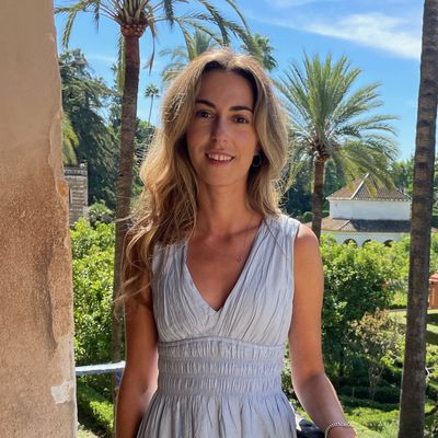 Vanessa, 36