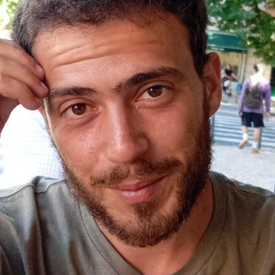 Antonio, 27
