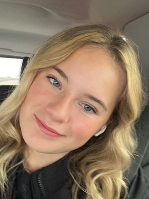 Emily, 21