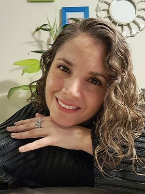 Hevelyn, 44
