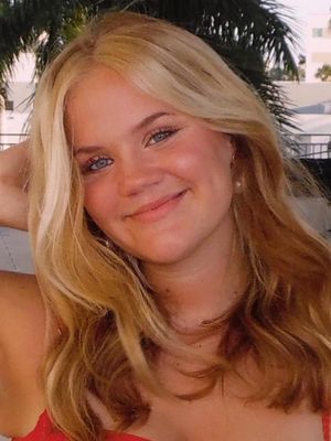 Ella, 21