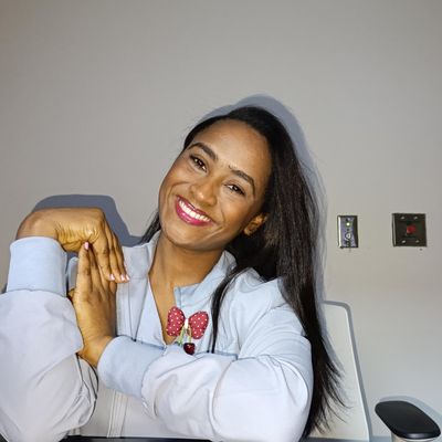 Anna, 29