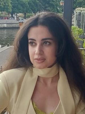 Karina, 28