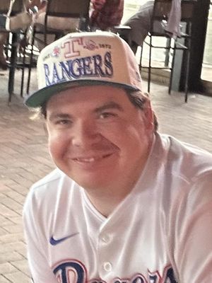 Robbie, 28