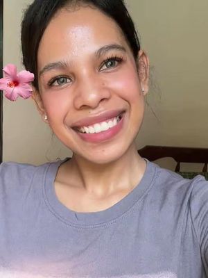 Nona, 24