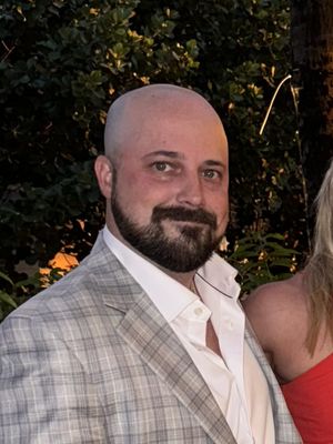 Greg, 32