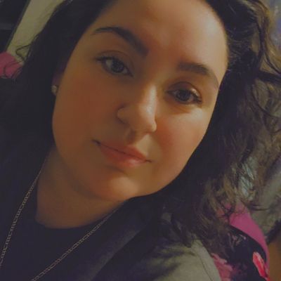 Yazmin, 29