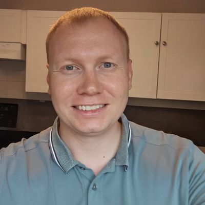 Ian, 33
