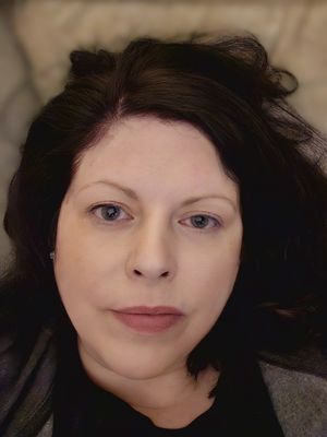 Julia, 48