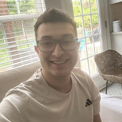 Nicolas, 19