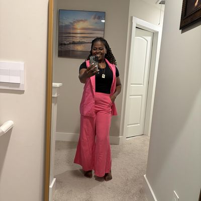 Emelia, 37