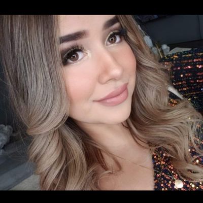 Noemi, 27