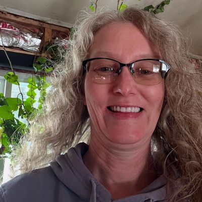 Wanda, 51
