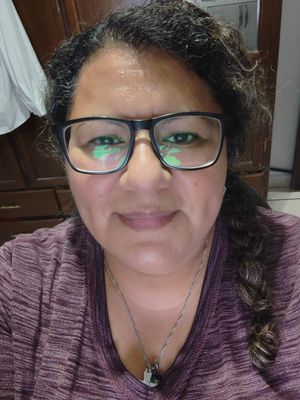 Maggy, 44