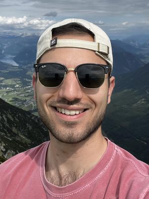 Stephen, 25
