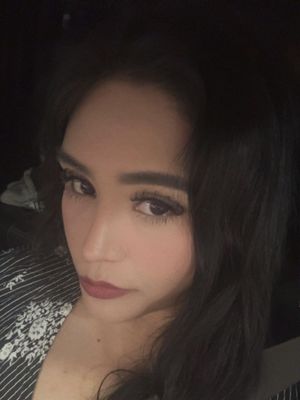 Yesenia, 31