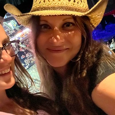 Katie, 37