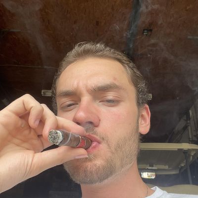 Frankie, 24