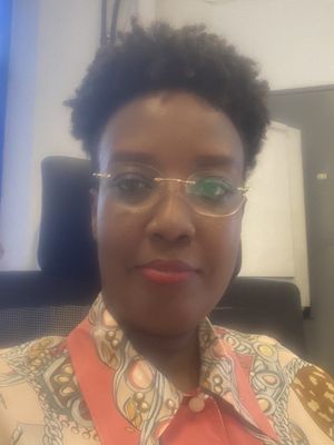 Chazalle Irene, 37