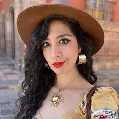 Estefania, 30