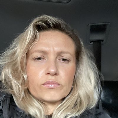 Maria, 43