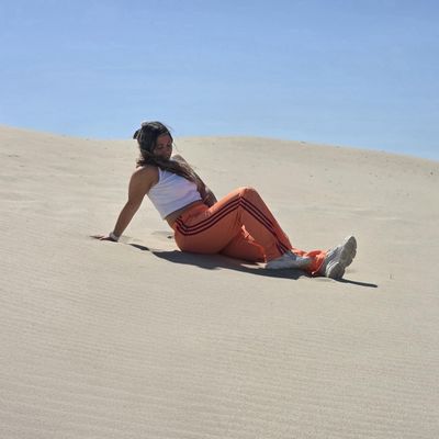 Eline, 28