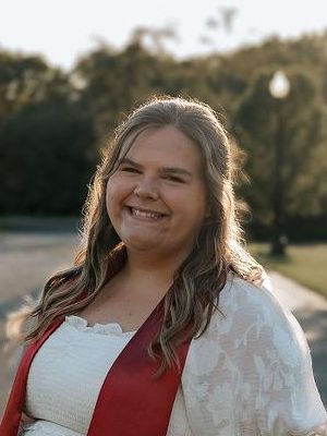 Sophie, 24