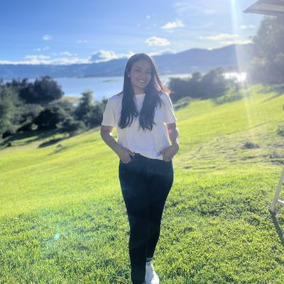 Camila, 31