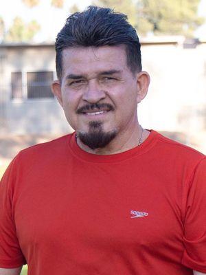 Marcos, 48