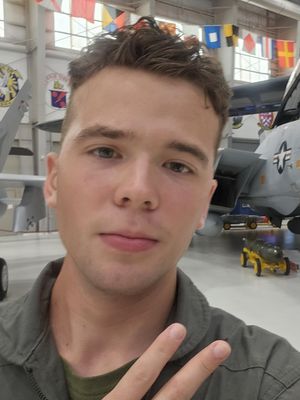 Elias, 20