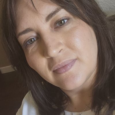Marisol, 40