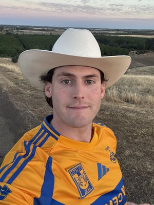 Ivan, 27