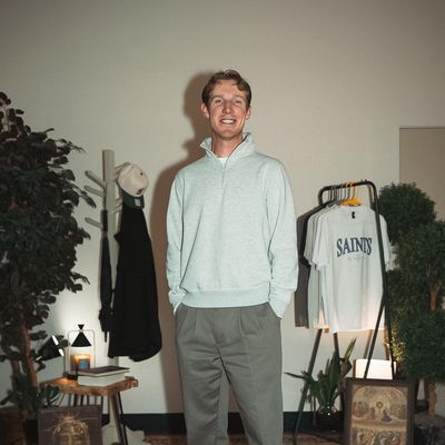 Alex, 28