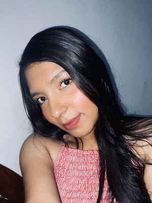 Karla, 23