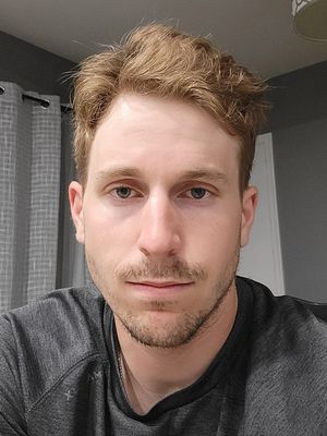 Zach, 28