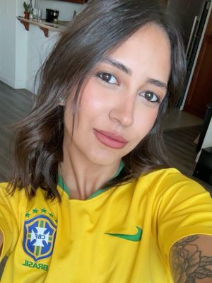 Mylena, 26