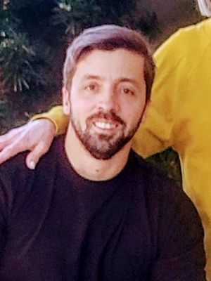 Gonzalo, 37
